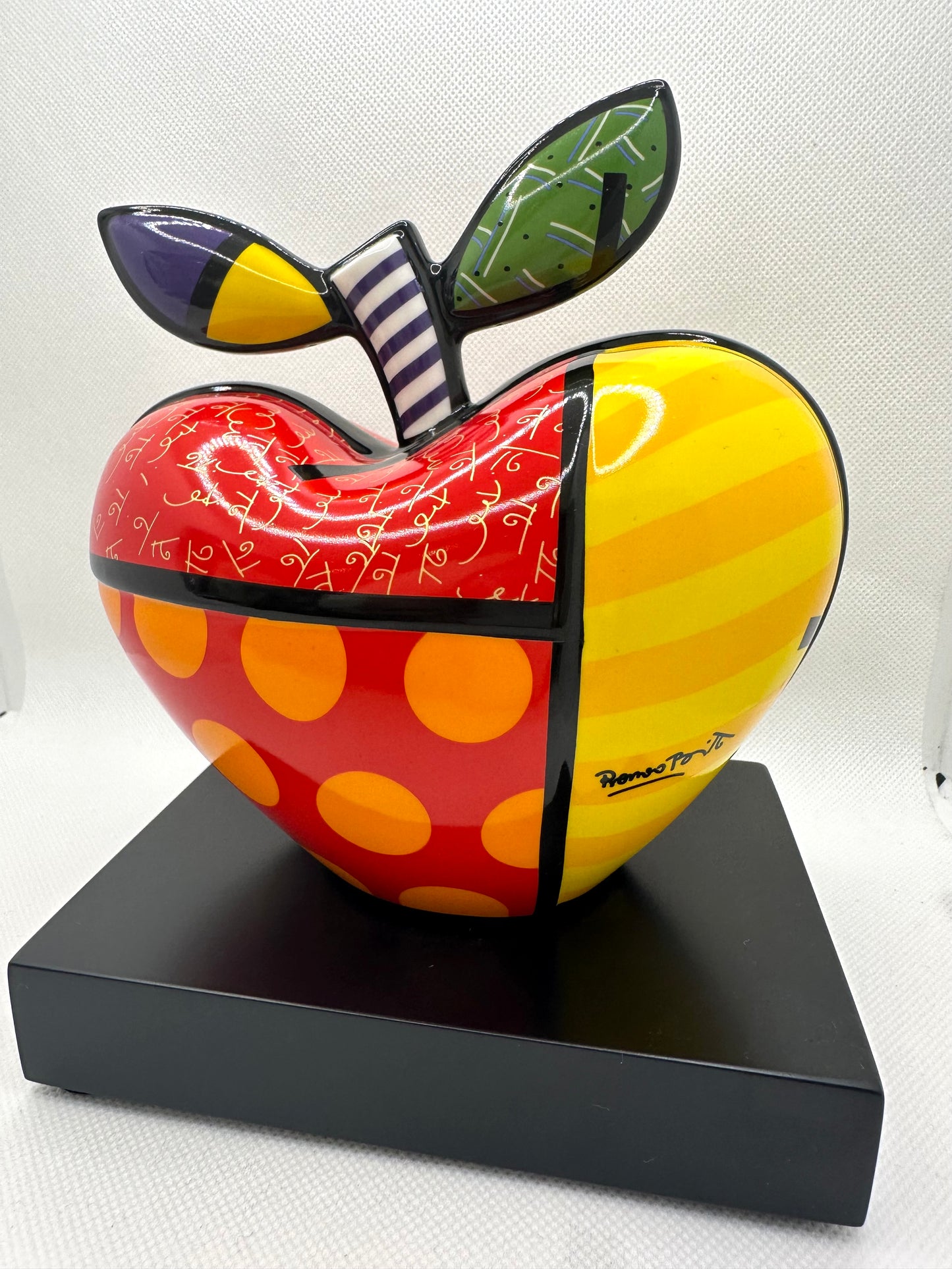 Figurine Pomme Romero Britto