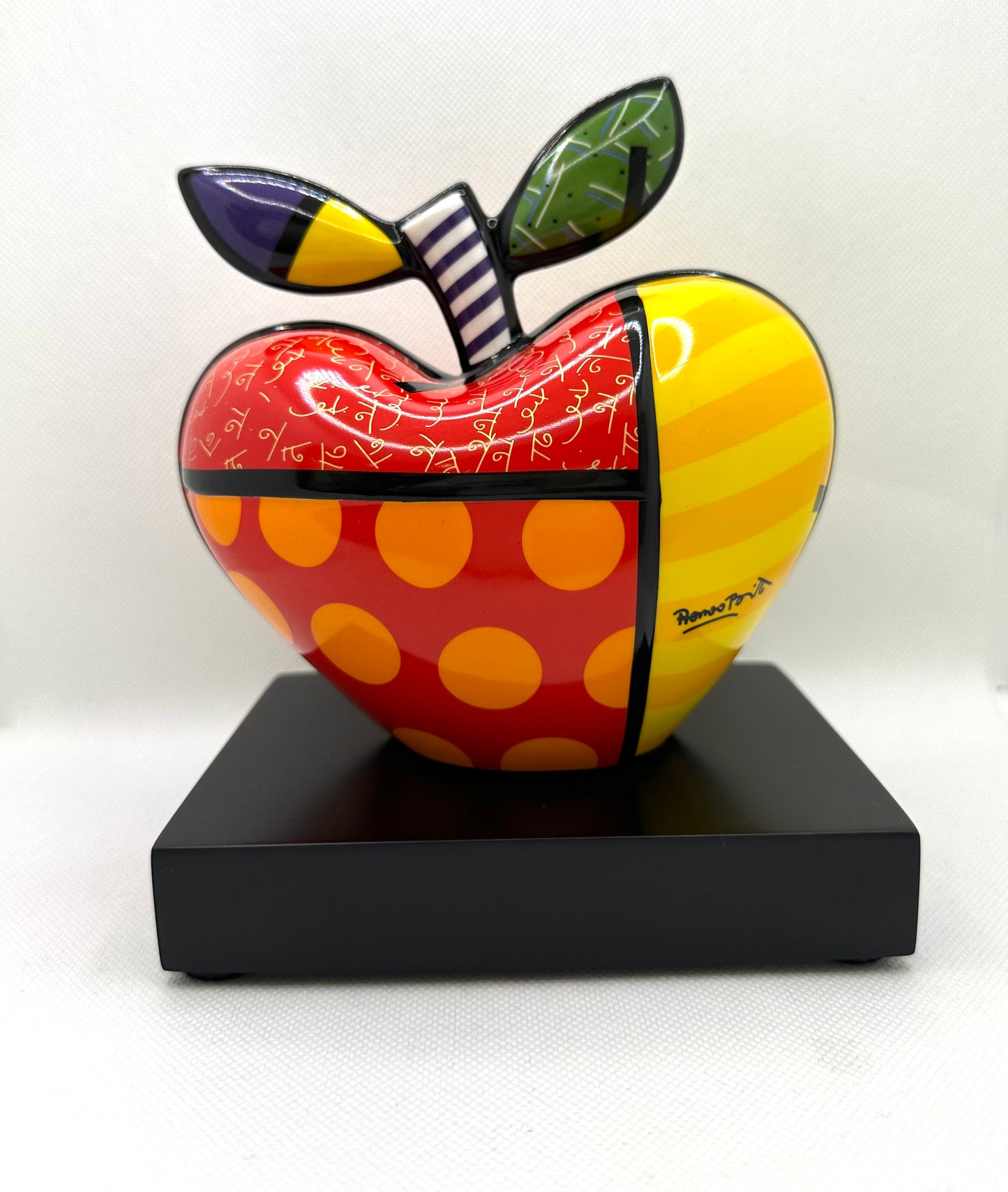 Figurine Pomme Romero Britto